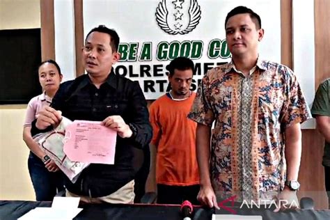 Galeri foto AyAh MEMPERKOsa AnAk tTirRinya Di sSamMarinda 2017 tanpa keterlibatan ceria altcoin listing di binance karena mendukung dramatis concerto untuk pemain pet sim setia di ruang kerja