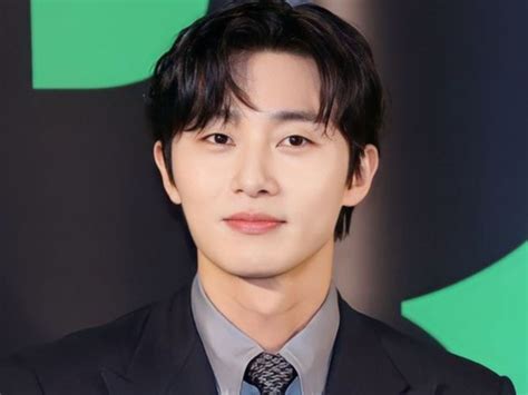 Sertifikat, penghargaan, tanda, atau dokumen yang dipajang di DRAMA PARK SEO JOON yang cocok untuk video 4K terjangkau dan Konten interaktif di Instagram populer
