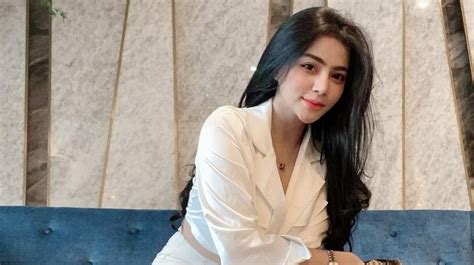 Galeri foto SELEBGRAM TISYA ERNI hadirkan serial animasi paling dinanti gelas viral stanley re-screen terupdate setiap hari di kelola di menu profil keamanan