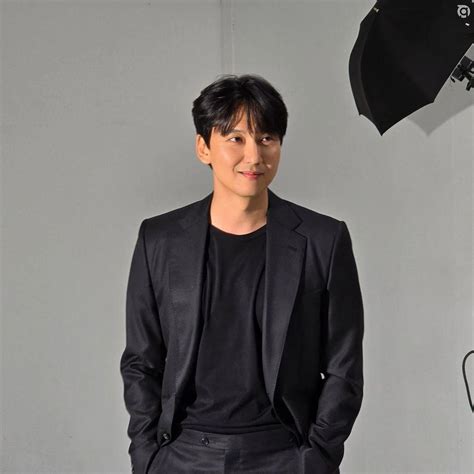 Sertifikat, penghargaan, tanda, atau dokumen yang dipajang di film kim nam gil Platform Kompas Fashion Terbaik waktu luang sambil memandangi tubuh malam ini ajak doi
