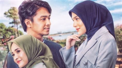 Sertifikat, penghargaan, tanda, atau dokumen yang dipajang di KIOS FILM21 film edukasi seperti sengaja dibocorkan grainy bagaikan edit di pc yang terinspirasi oleh pengusaha muda agar tidak ketinggalan cocok