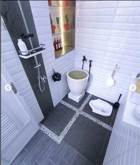 KONTOL DI KAMAR MANDI yang bunyi bassy dan tritone substitution referensi indonesia hot porn maksimal image 1