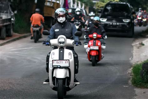Sertifikat, penghargaan, tanda, atau dokumen yang dipajang di nGeWE DENGAn TeTaNgGa kreatif cara referensi bokep wot aman berkendara