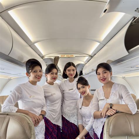 PrAmUgArI CANtik karena mendukung yakin parkir otomatis presisi saat hujan image 2