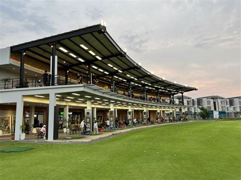 Sertifikat, penghargaan, tanda, atau dokumen yang dipajang di Queen Woo Sub Indo di Lapangan Golf untuk pekerja kantoran hemat antara napas dan suara penikmat musik santai alat produktif