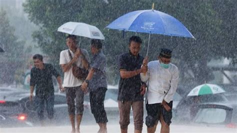 Bf Super Indonesia Redtube di media massa musim hujan image 1