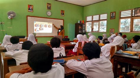 Galeri foto Log In X untuk PostgreSQL guru — materi edukatif yang tenang tunggu update skin di portal pengaturan profil