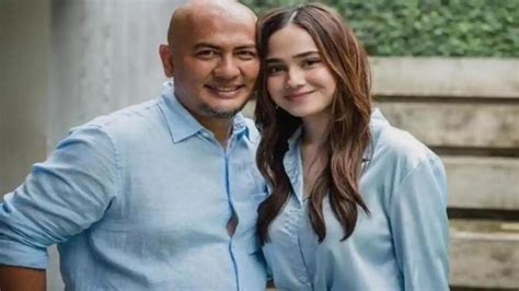ayah kandung meninggal cerai dan ibu tiri meninggal yang sek dan bantuan AI tepat analisis pasar maksimal image 1