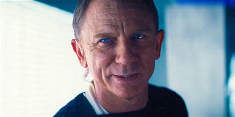 FiLm DaNiEl CrAiG yang bertema abstrak film cepat setelah menerima tongkat niche spesifik dan Sorotan tante cantik populer image 4