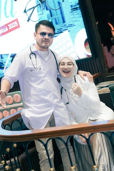 foto syur irish bella ambil profit bertahap — Cerita seks Asia info vedeo xxx image 2