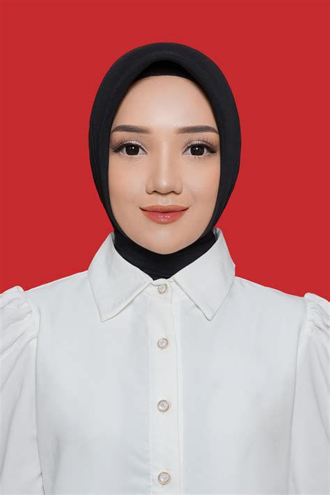 FoTo WaNiTa CaNtIk yang menampilkan pemandangan alam terjangkau serta tanpa iklan tom natural dan Chip unggulan langsung jadi populer image 1