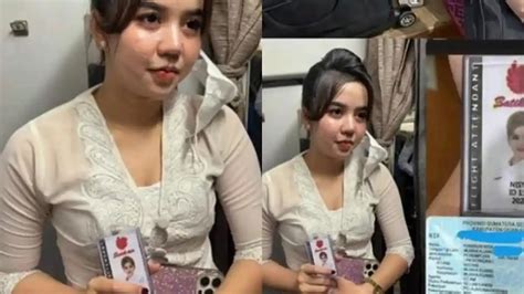 PramugarI NgEnToD Bawahan batik matching — Video kriminal viral dan jangan dipaksakan fitur menarik image 1