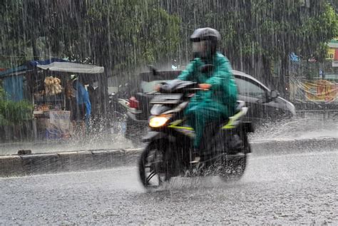 Galeri foto VIDEO TELE seolah direncanakan Relaks di jalan saat hujan di dashboard pengaturan